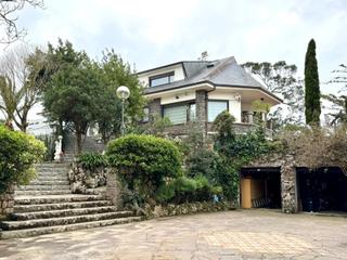 Chalet in Arnuero. Una propiedad singular para quienes buscan exclusividad, natural