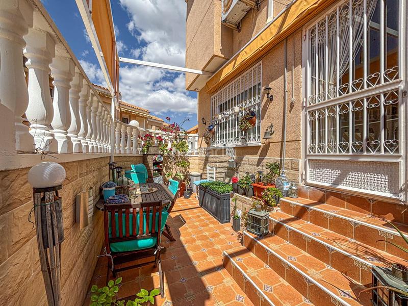 Foto f9829a37-a600-4e94-8a55-bb21905d8679. Casa a schiera con riscaldamento parcheggio piscina in Santa Pola