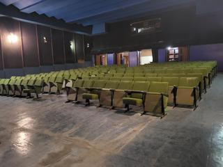 Lloguer Local Comercial  Calle cuenca. Antiguo cine con muchas posibilidades en arrancapins