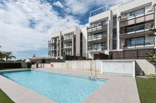 Dúplex  Avenida torre del valles. Dúplex con piscina comunitaria en vilanova i la geltrú