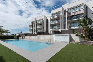 Pis  Avenida torre del valles. Magnifico piso de con piscina comunitaria