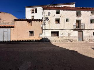 Casa adossada  Calle sant joan de penyagolosa. Bonita casa adosada en uno de los pueblos más demandados del int