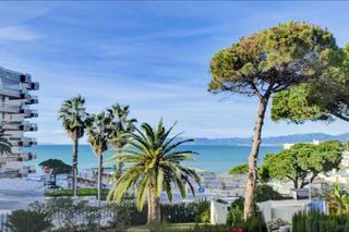 Pis  Carrer brussel·les. Exclusivo piso con licencia turística y espectaculares vistas al