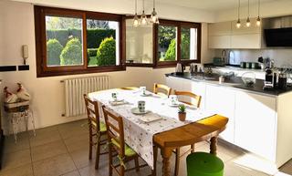 Casa a Hondarribia. Bonita villa independiente en hondarribia con piscina