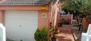 Casa adossada a Pueblo. Chalet adosado en pozuelo de alarcon