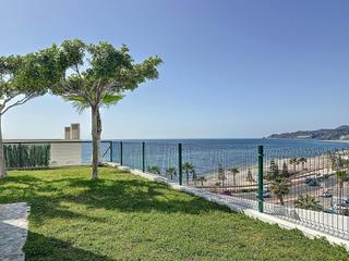 Casa aparellada  Paseo del mediterraneo. Magnifica vivienda en primera línea, pueblo indalo.