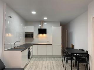 Casa  Calle calle estepona. Casa con 3 apartamentos  independientes reformado en 2024  cerca