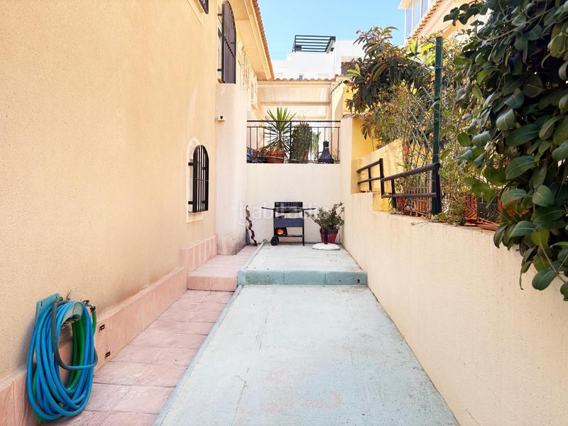 Foto e47f0f5c-4d33-469f-b1cb-03c2bf0985f4. Casa aparellada amb aparcament piscina a Los Balcones-Los Altos Torrevieja
