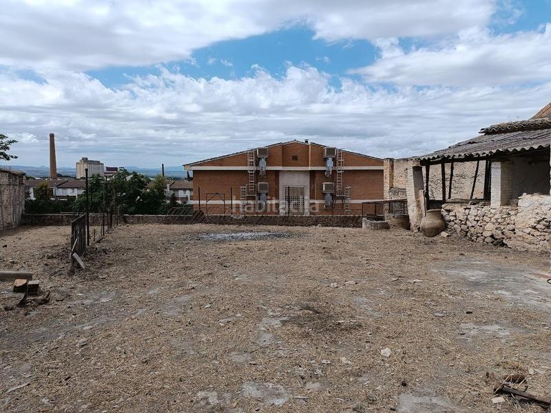 Foto b8c2c9d5-9327-4c11-b3bf-d00c71784f75. Casa una casa con historia que espera tu visión! en Pinos Puente