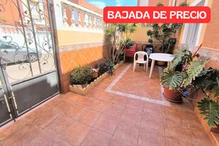 Casa  Calle calle de miguel hernández. Amplio dúplex con 4 dormitorios, patio y garaje en zona residenc