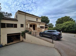 Xalet a Port d´Alcúdia-Platja dÁlcúdia. Villa a la venta en alcudia, zona residencial aucanada  tranquil