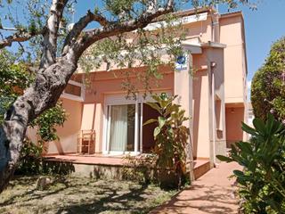 Casa adossada a Gardenia 3. Chalet pareado en torredembarra  zona sant jordi