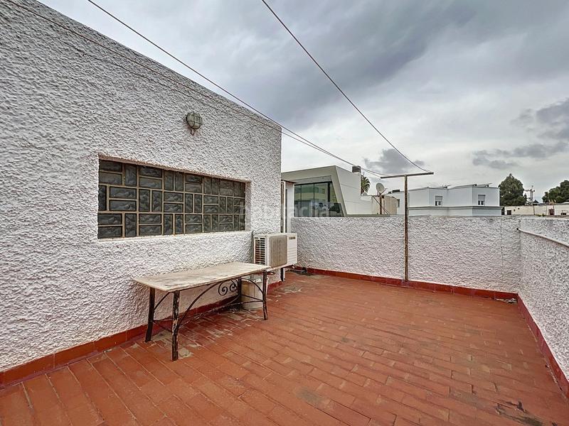 Foto a749f839-10e7-4464-a75f-44d52ccf95bb. Chalet mit parking in Ciudad Jardín - Tagarete - El Zapillo Almería