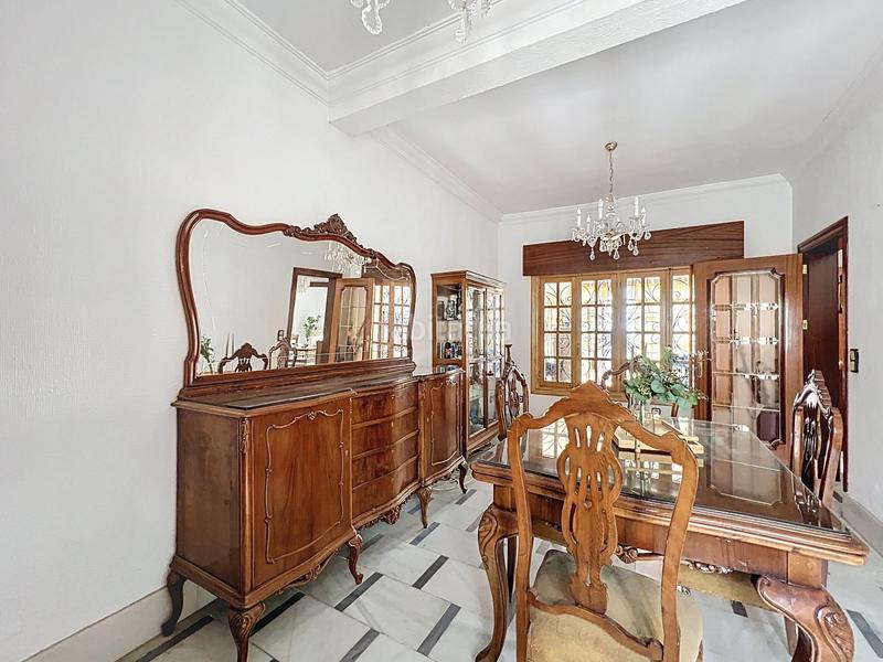 Foto eae95cbb-6da8-4da8-b232-ed37c6df9e71. Chalet mit parking in Ciudad Jardín - Tagarete - El Zapillo Almería