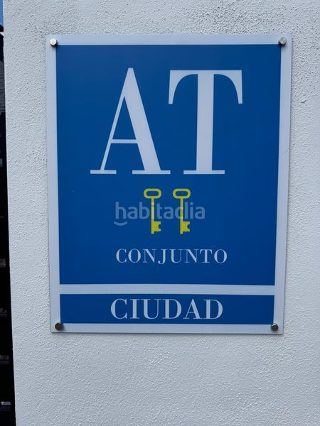 Foto 796321f1-bd90-43c9-a036-64b1e708c5f5. Edificio in Barrio de la Vega Monachil