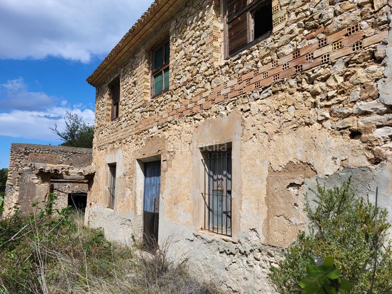 Foto 0d6ab27b-0564-40e8-8232-f45f3845dea4. Finca rústica a mas de arriba a Benimantell