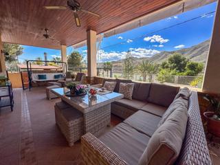 Pis a Polígono 17 paraje 3 alanchete 3149. Impresionante chalet con piscina y 4 dormitorios