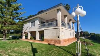 Chalet in Avenida buenos aires 4. Chalet en calicanto