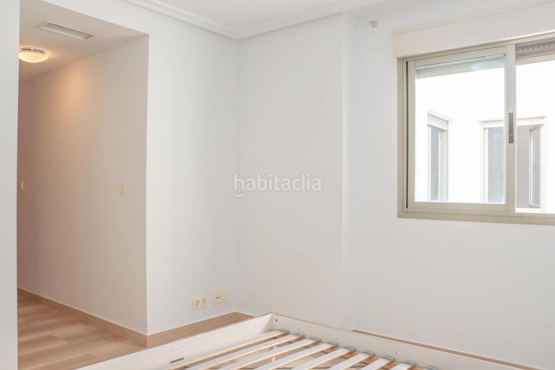 Foto df92fac8-53c4-42c0-8bf6-f8dfea3ab4d5. Piccolo appartamento in Playa Levante Santa Pola