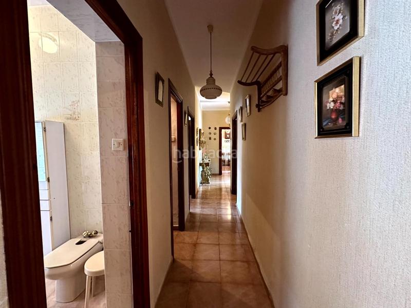 Foto 0ac77dd0-97dd-4b98-8a6b-60a7da838bd4. Chalet en paseo del parque 2 chalet amplio con jardín y garaje en el centro , frente al parque en Madroñera