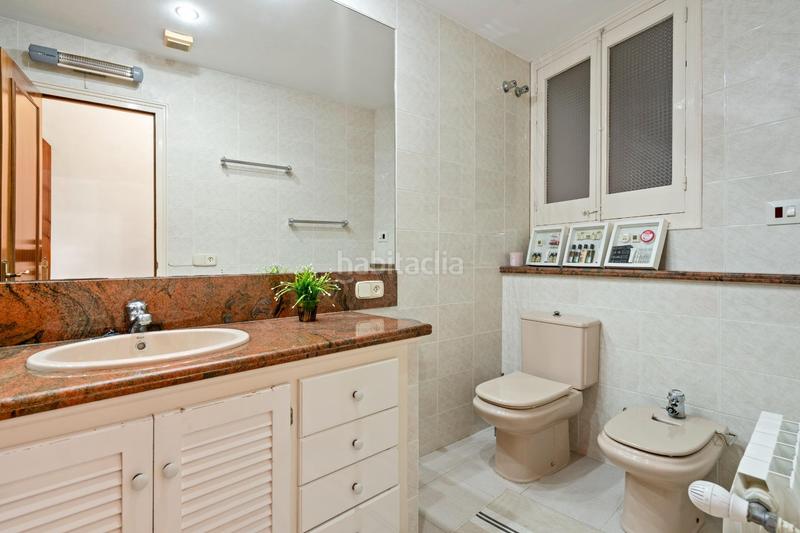 Foto 46ff09f6-e3f4-4964-b3c4-6967899cec6b. Casa pareada vivienda con licencia turística local comercial con rentabilidad en Palafrugell