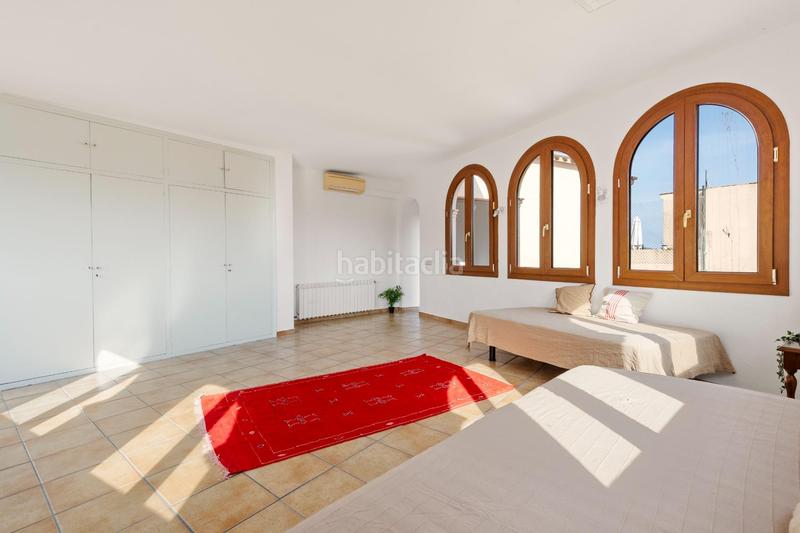 Foto a37a9440-3c5d-443c-96e8-3595e75e087c. Casa pareada vivienda con licencia turística local comercial con rentabilidad en Palafrugell