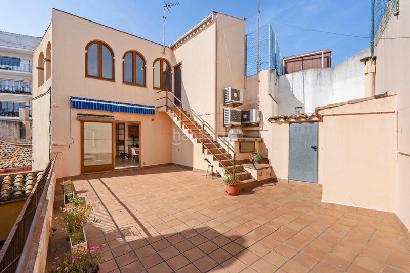 Foto dd519783-f1d6-4585-b6af-e23ff47a11eb. Casa pareada vivienda con licencia turística local comercial con rentabilidad en Palafrugell