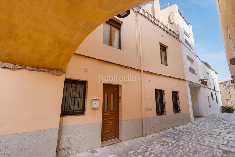 Foto eb9ed906-a0cd-4b3b-9a4e-a5e4bbfefa62. Casa pareada vivienda con licencia turística local comercial con rentabilidad en Palafrugell