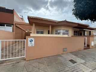 Casa pareada en Calle cl antilope - el algar 13 es:1 pl:00 pt:04 viviend 13. Magnifica casa en el algar