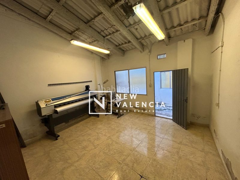 Foto a7d10c74-bfc6-457b-969e-95605ce6b933. Local comercial a Nou Moles Valencia