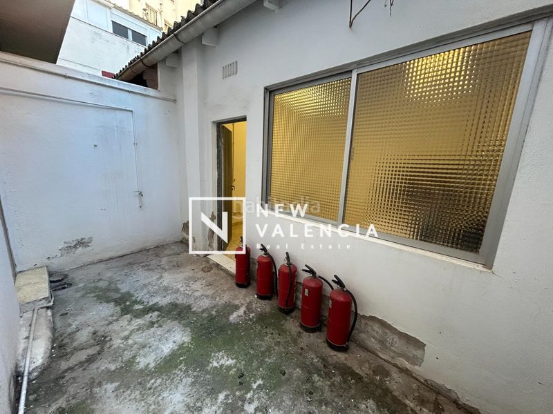 Foto b510cda3-4a24-4612-a7fe-77b29c468f72. Local comercial a Nou Moles Valencia