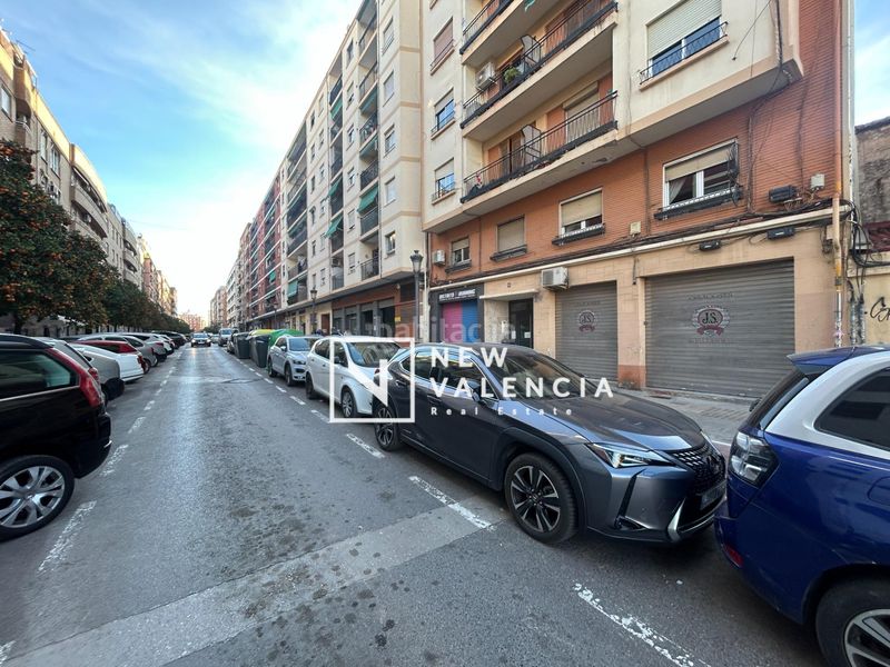 Foto c1ea7666-e76d-4b0a-8682-fdc05aca66bc. Local comercial a Nou Moles Valencia