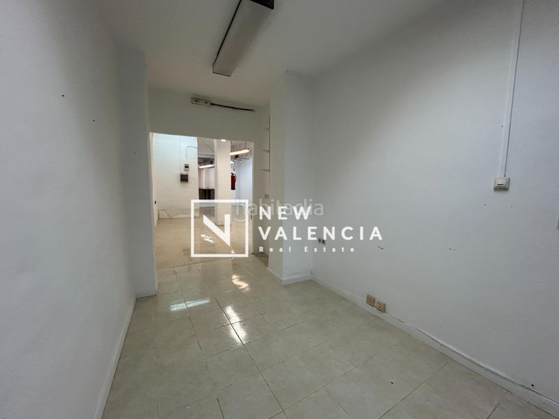 Foto e6674530-c2a1-4cc9-bf76-2486b1e09bdb. Local comercial a Nou Moles Valencia