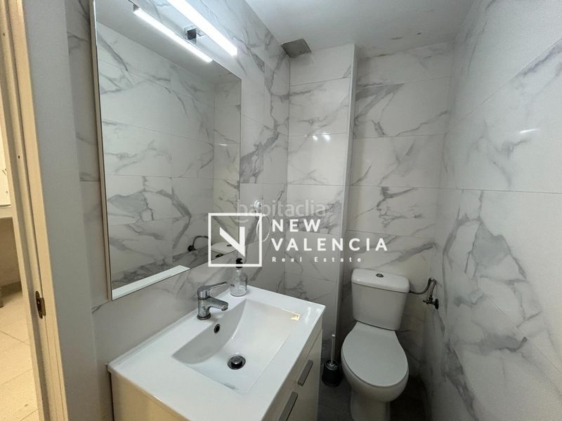 Foto f07b1555-80ab-46b9-a7e3-324ed69c1a32. Local comercial a Nou Moles Valencia