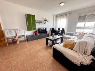 Appartement à Calle marques de casablanca(pv) 30. Piso amplio con plaza de garaje.