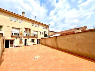 Pis  Avenida vg de montserrat. Piso 2 hab. con espectacular terraza en el centro de vilaseca