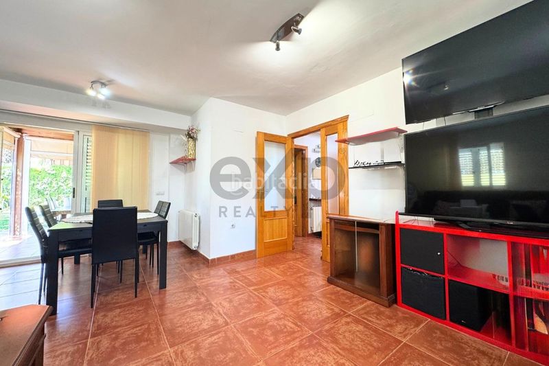 Foto 21a097b2-5168-4136-b712-ada66ef318b6. Casa amb calefacció aparcament piscina a Riba - roja de Túria