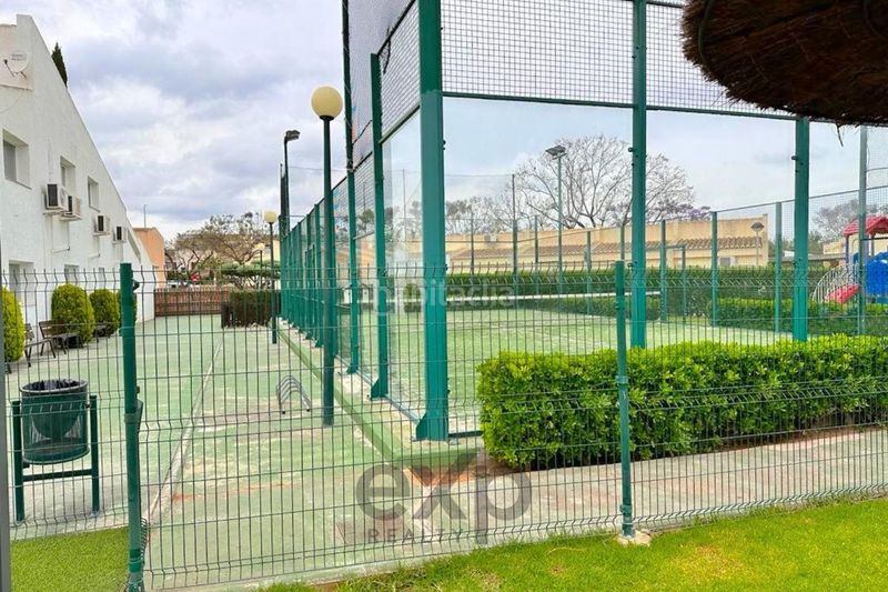 Foto 33d47280-7762-45e8-91b3-87ae77dcc23b. Casa amb calefacció aparcament piscina a Riba - roja de Túria