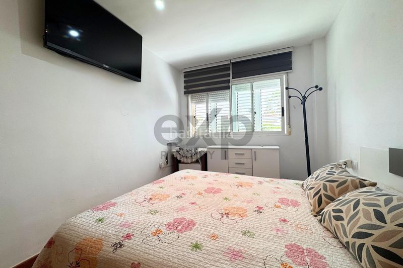 Foto 38b2398f-808c-4c08-b45f-3792501b27d6. Casa amb calefacció aparcament piscina a Riba - roja de Túria