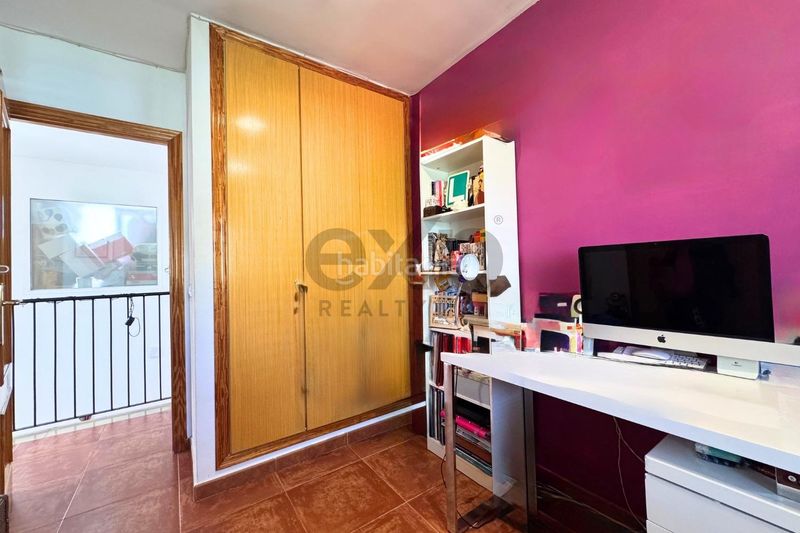 Foto 9ebc7410-38f0-4e21-a65f-6a8797914a9b. Casa amb calefacció aparcament piscina a Riba - roja de Túria