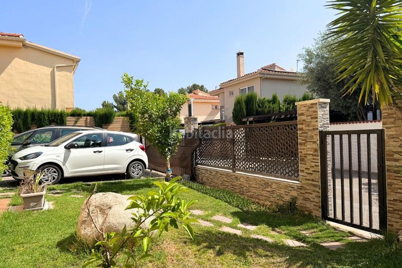 Foto aa2346e9-d64d-471a-bccb-e27c41b2425e. Casa amb calefacció aparcament piscina a Riba - roja de Túria