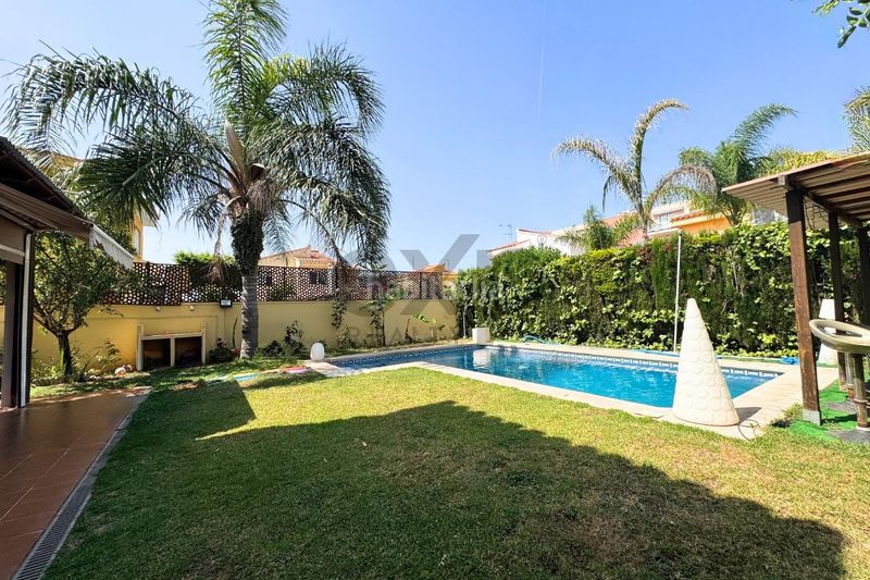 Foto d4b445b3-6e07-4af3-b1c0-8cc6fc7efa0b. Casa amb calefacció aparcament piscina a Riba - roja de Túria