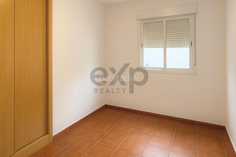 Foto f0b86c74-0a41-484a-a718-259867908d09. Casa amb calefacció aparcament piscina a Riba - roja de Túria