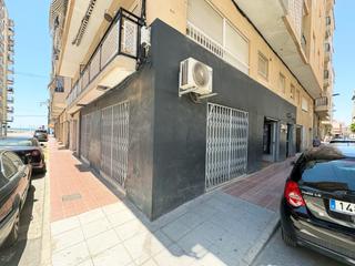 Business premise  Almirante antequera. Local comercial en esquina a pocos pasos de playa levante  santa