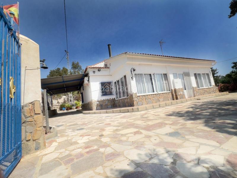 Foto c36f5c59-7606-4534-962e-05c8b38a383c. Chalet dans partida lomas gp.2 117 dans Albatera