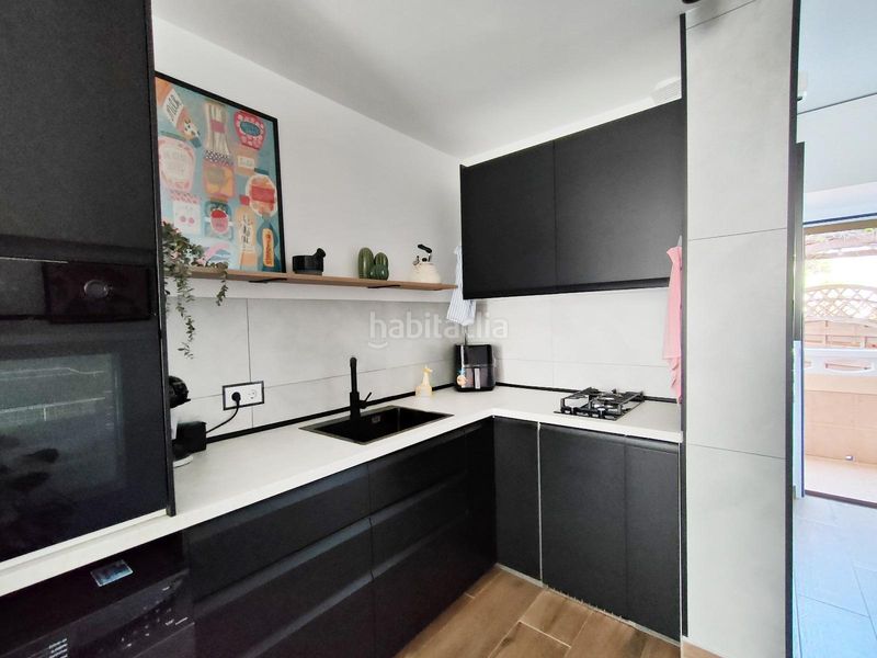 Foto ccaf016d-a49e-46ec-a527-4da0368cfe12. Estudi amb aparcament a Los Europeos Torrevieja