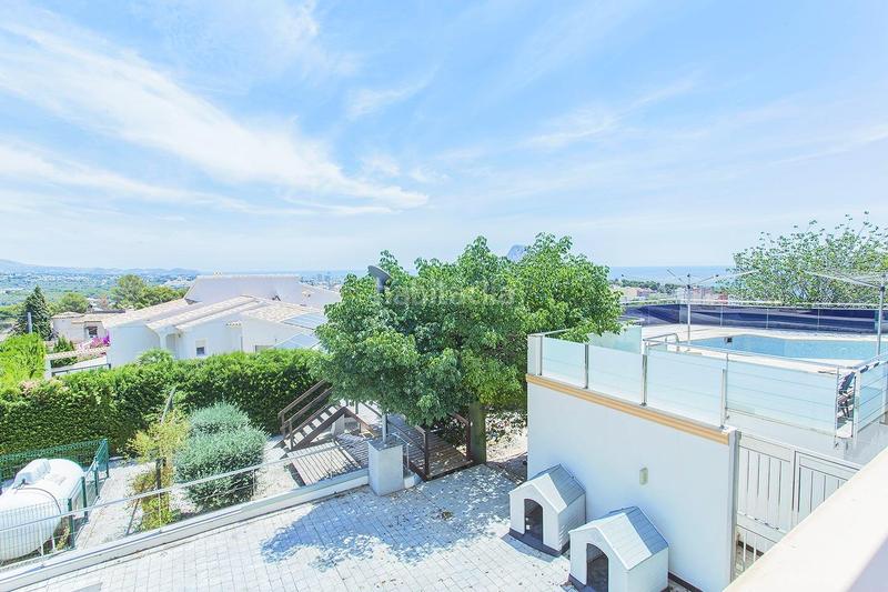 Foto 3b24b155-17a0-4dca-8e01-fc0530ea0535. Xalet amb calefacció aparcament piscina a Oltamar - Cucarres Calp