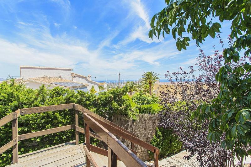 Foto b6339e6c-2579-4d0b-8ea1-d94f0019e107. Xalet amb calefacció aparcament piscina a Oltamar - Cucarres Calp