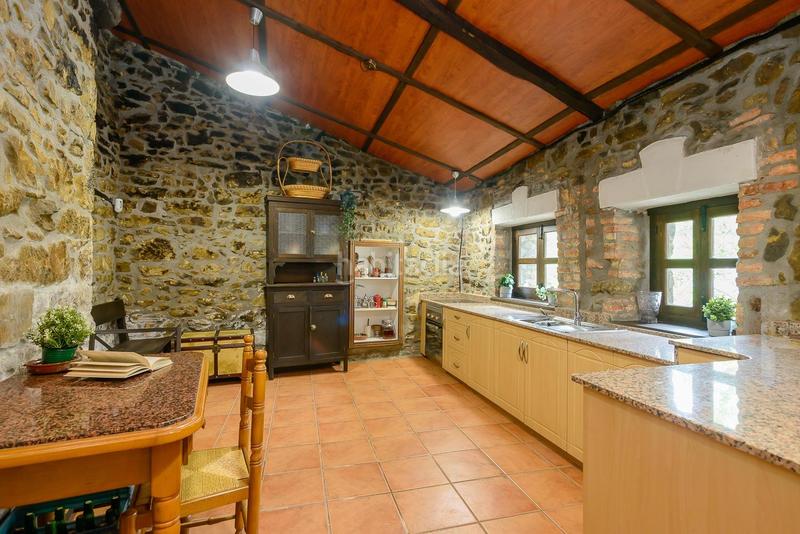 Foto dccb7bb8-7947-402e-9a42-c36ebb0200e0. Casa en pando 6 casa de piedra en pando, en La Felguera Langreo