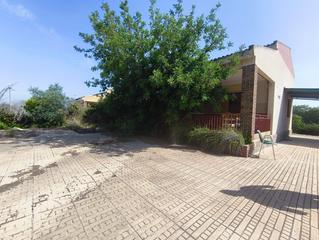 Chalet à Centro. Chalet independiente en venta en partida valverde bajo.